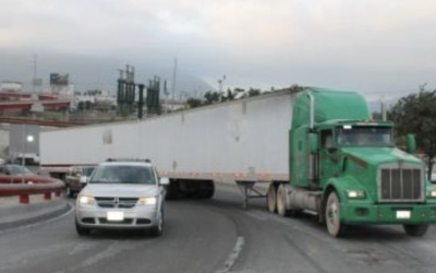 IMPULSAN REFORMA PARA PROHIBIR CIRCULACIÓN DE VEHÍCULOS CON DOBLE REMOLQUE EN VÍAS PÚBLICAS